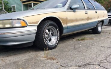 Chevrolet-caprice-wagon-1993