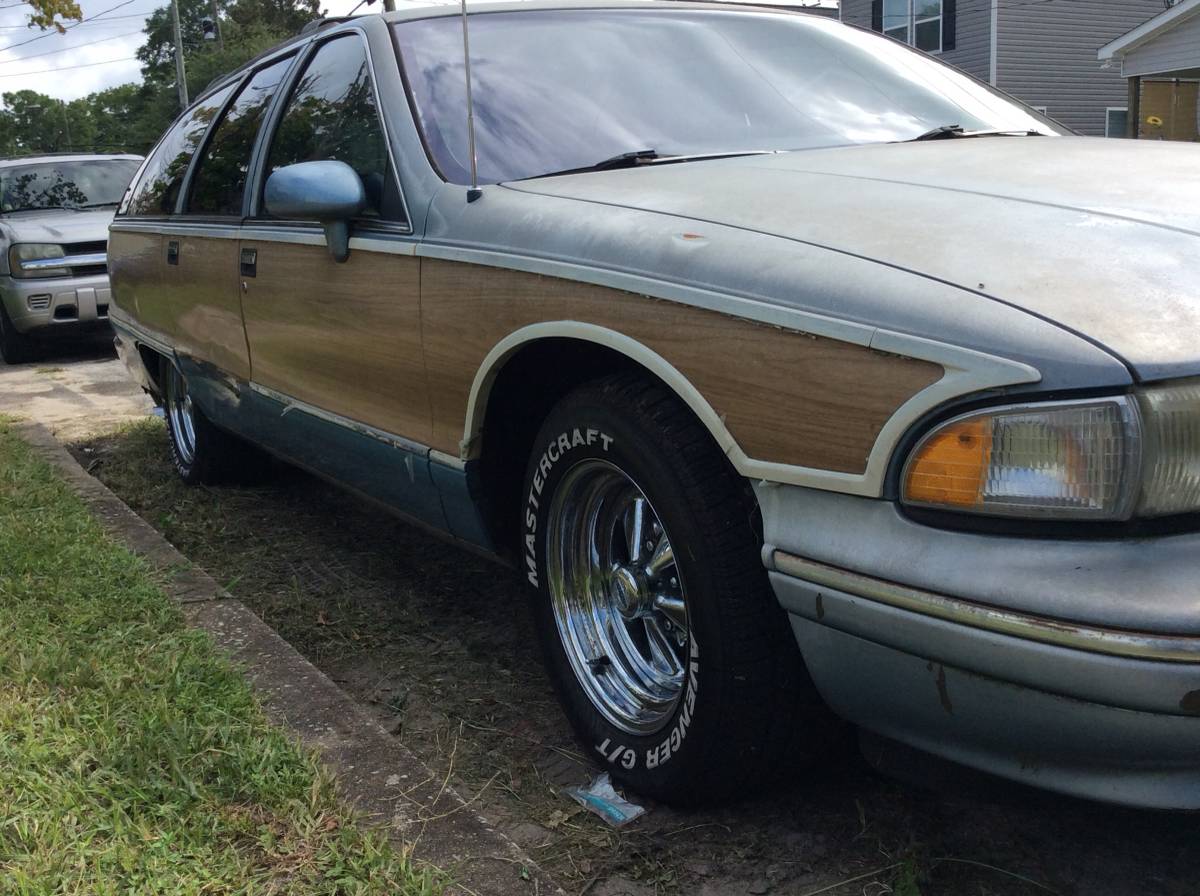 Chevrolet-caprice-wagon-1993-9