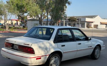 Chevrolet-cavalier-1992-white-2