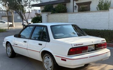 Chevrolet-cavalier-1992-white-3