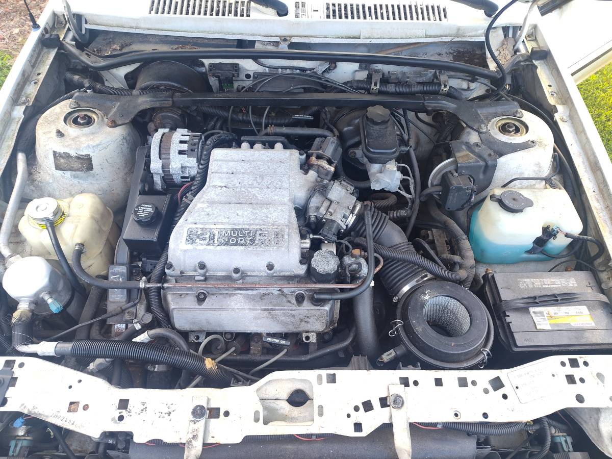 Chevrolet-cavalier-z24-1991-white-5