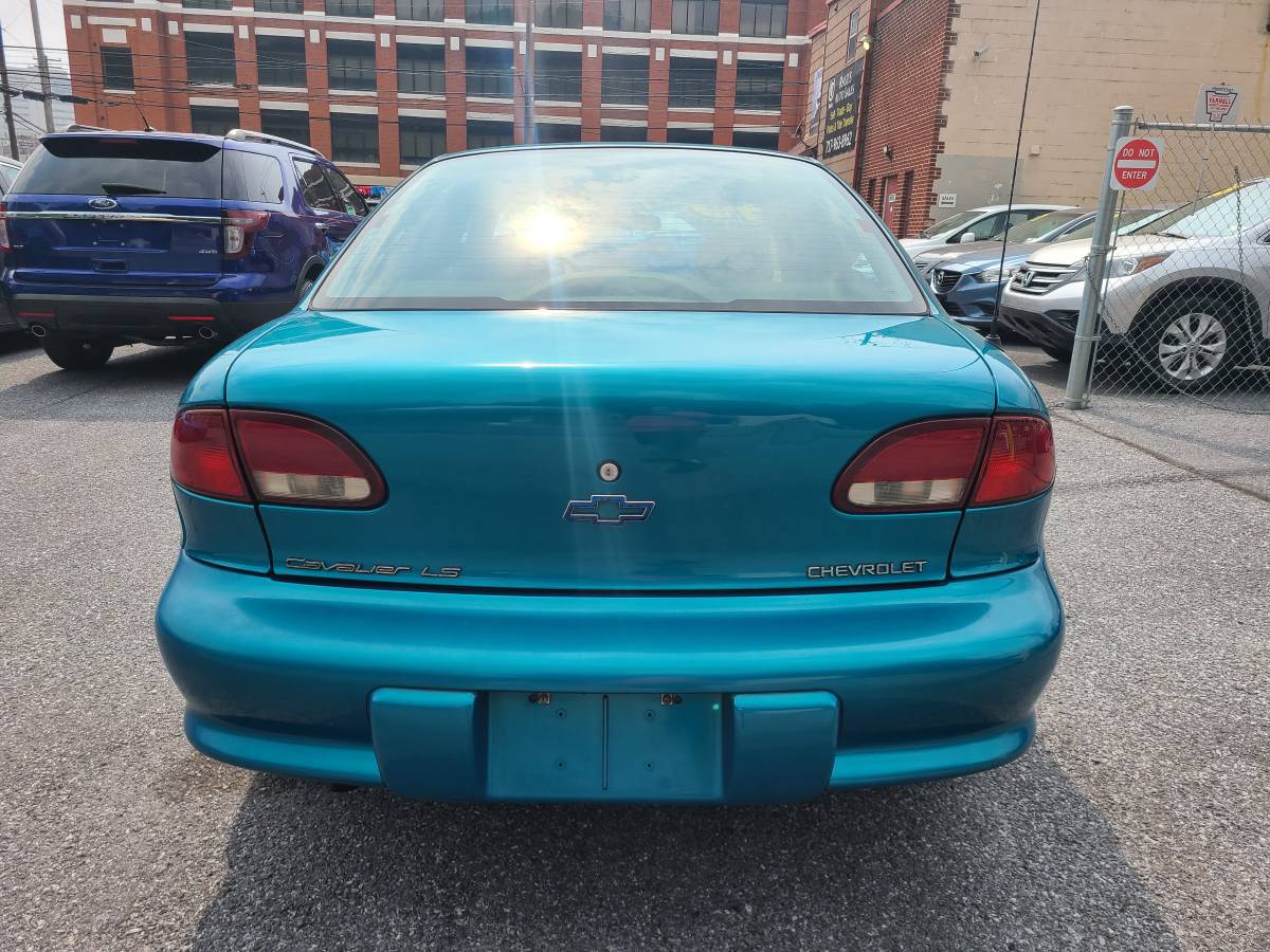 Chevrolet-cavalier-z24-1995-green-3