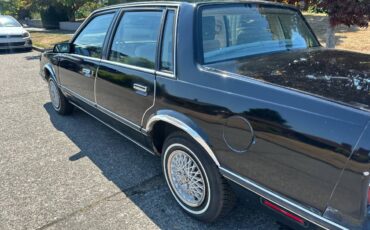 Chevrolet-celebrity-1983-black-1