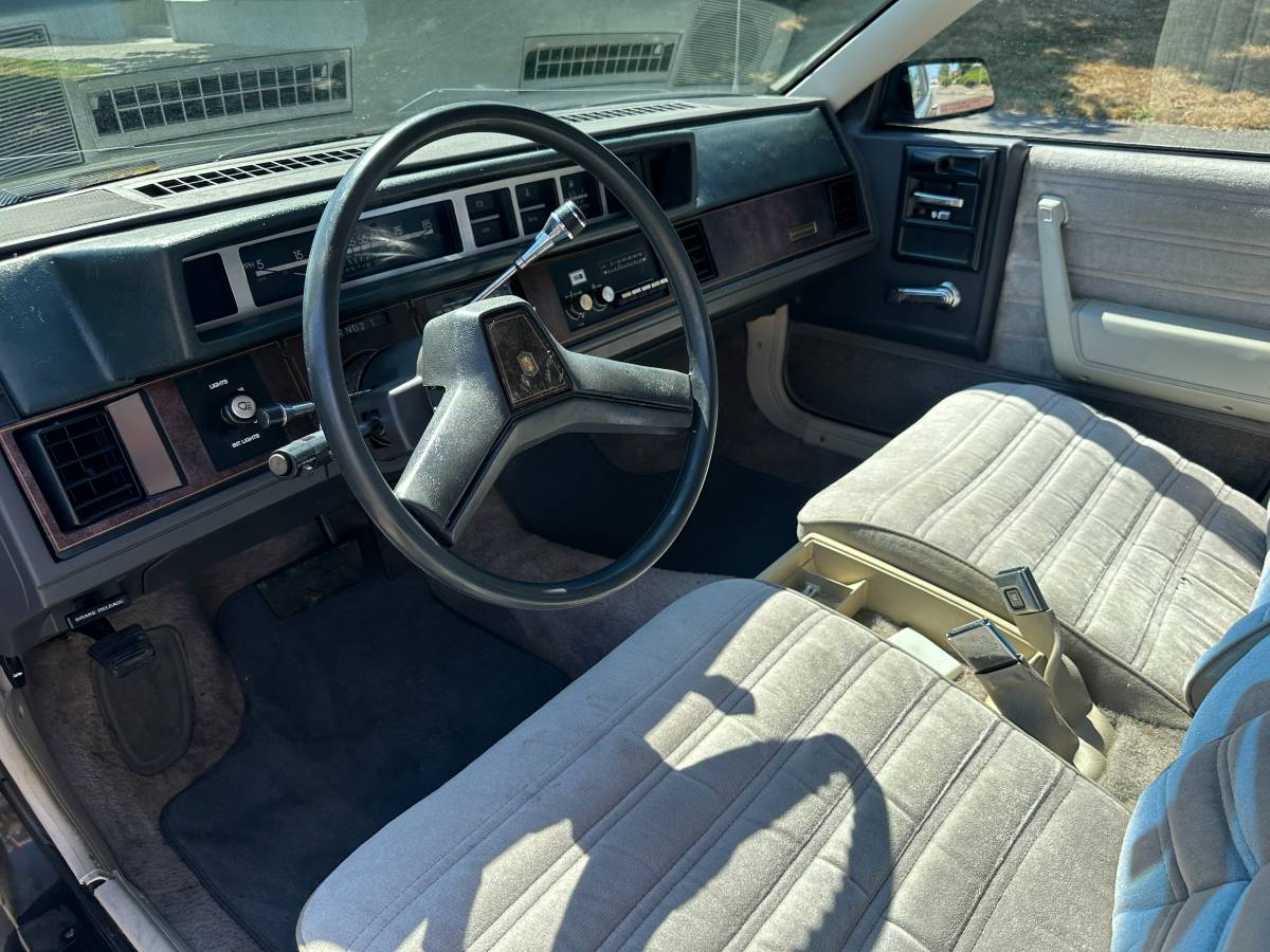 Chevrolet-celebrity-1983-black-5