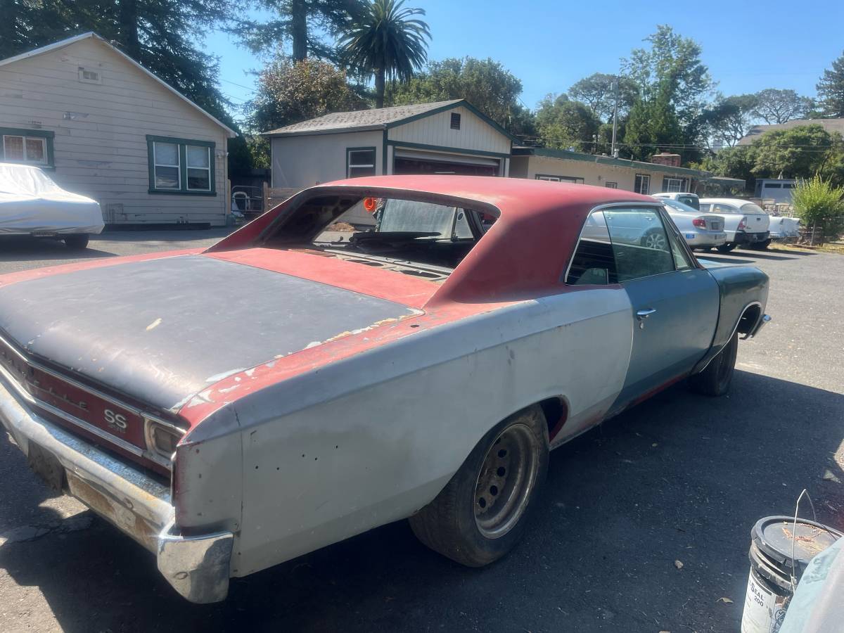 Chevrolet-chevelle-1966-grey-4