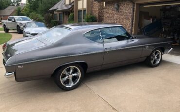 Chevrolet-chevelle-1969-custom-3