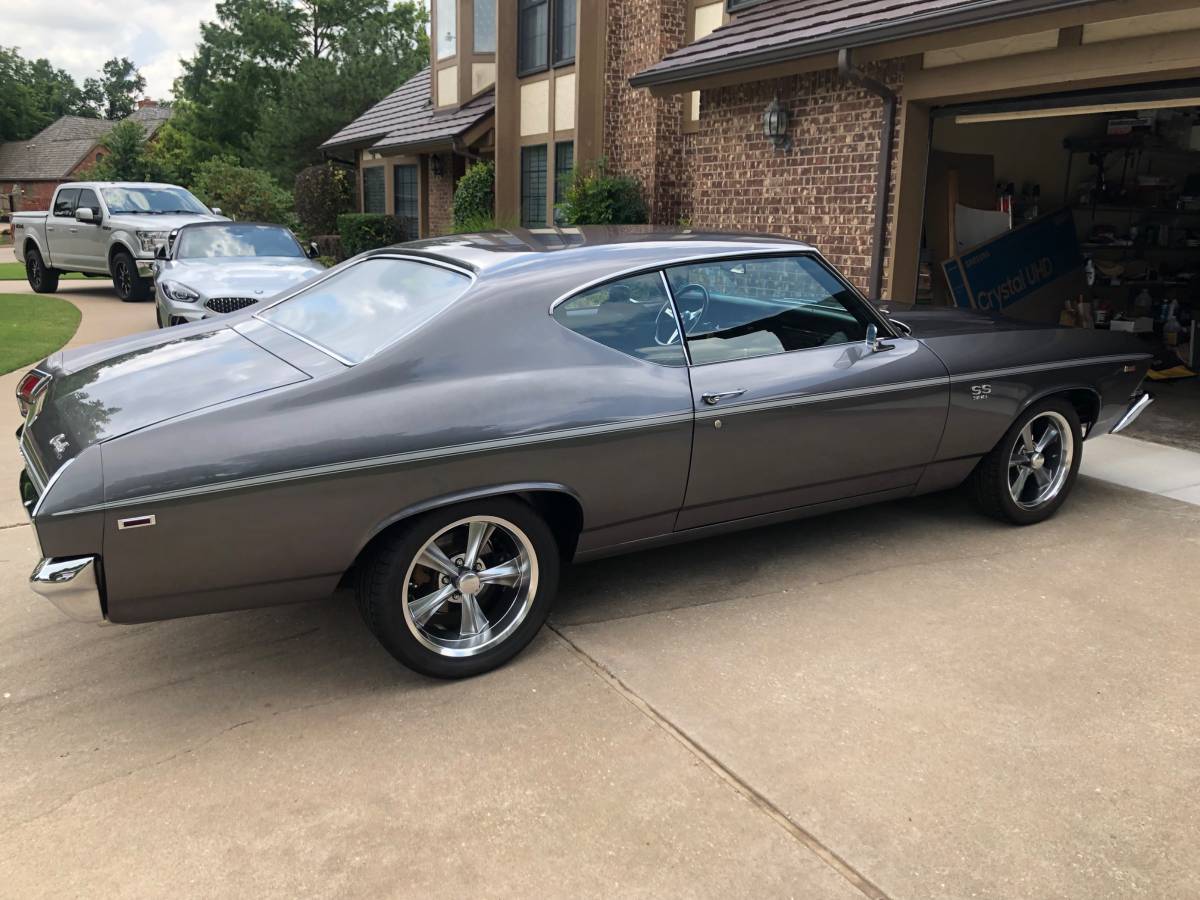Chevrolet-chevelle-1969-custom-3