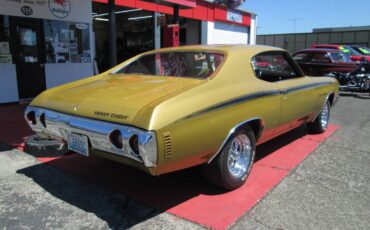 Chevrolet-chevelle-1972-custom-10