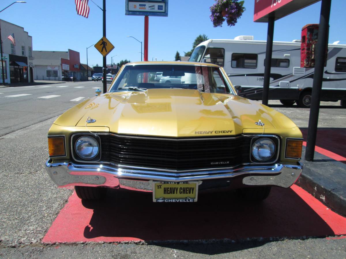 Chevrolet-chevelle-1972-custom-13