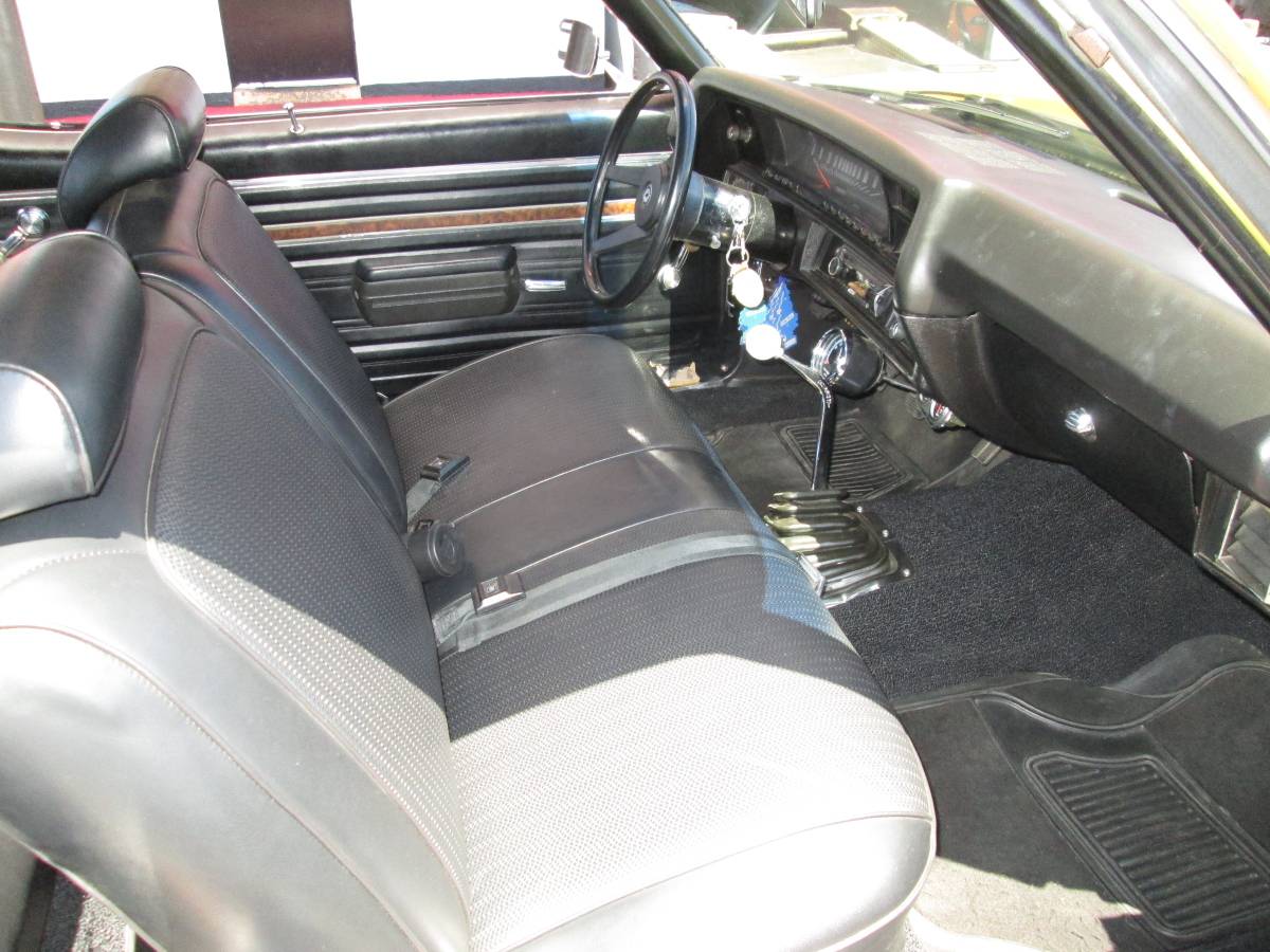 Chevrolet-chevelle-1972-custom-17