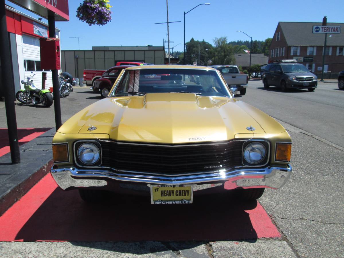 Chevrolet-chevelle-1972-custom-2