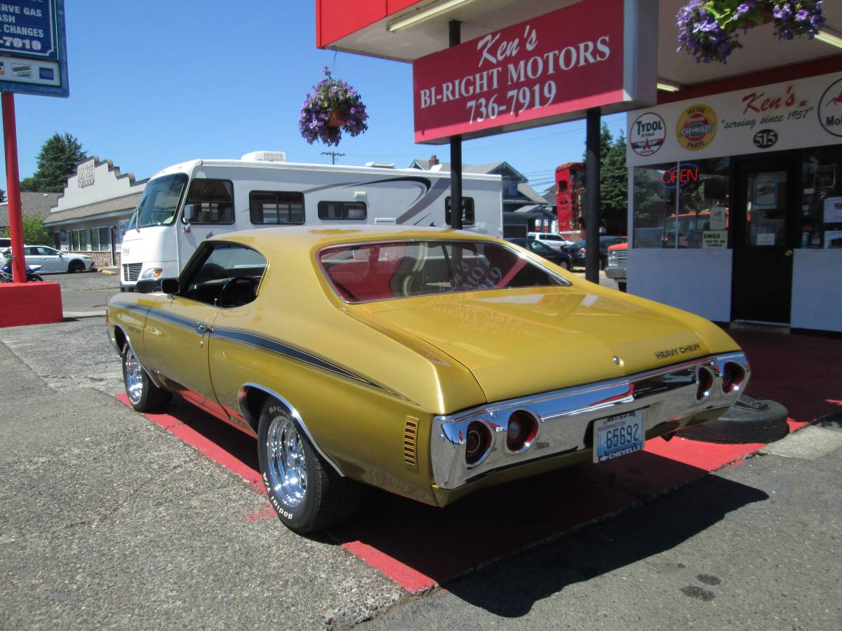 Chevrolet-chevelle-1972-custom-3