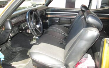 Chevrolet-chevelle-1972-custom-4