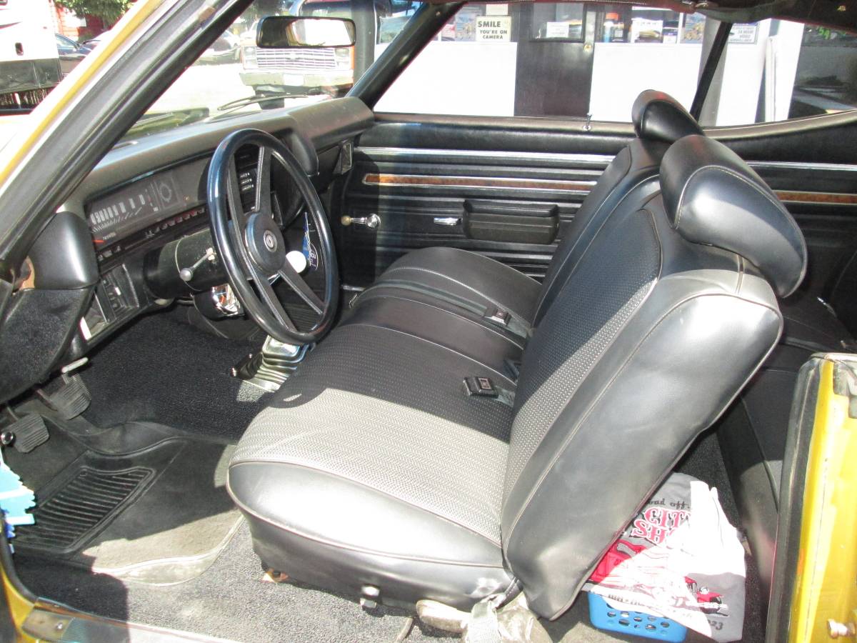 Chevrolet-chevelle-1972-custom-4