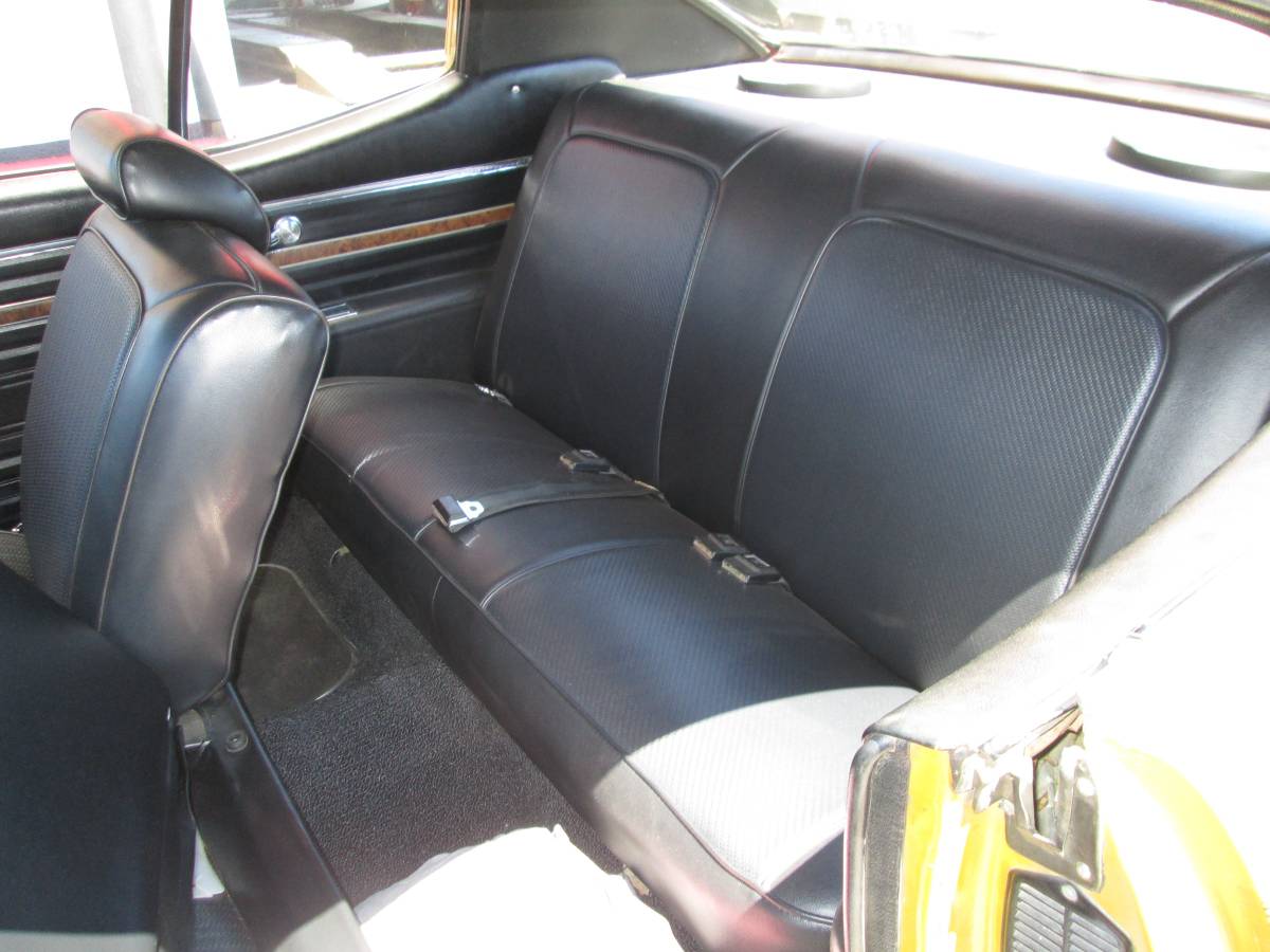 Chevrolet-chevelle-1972-custom-5