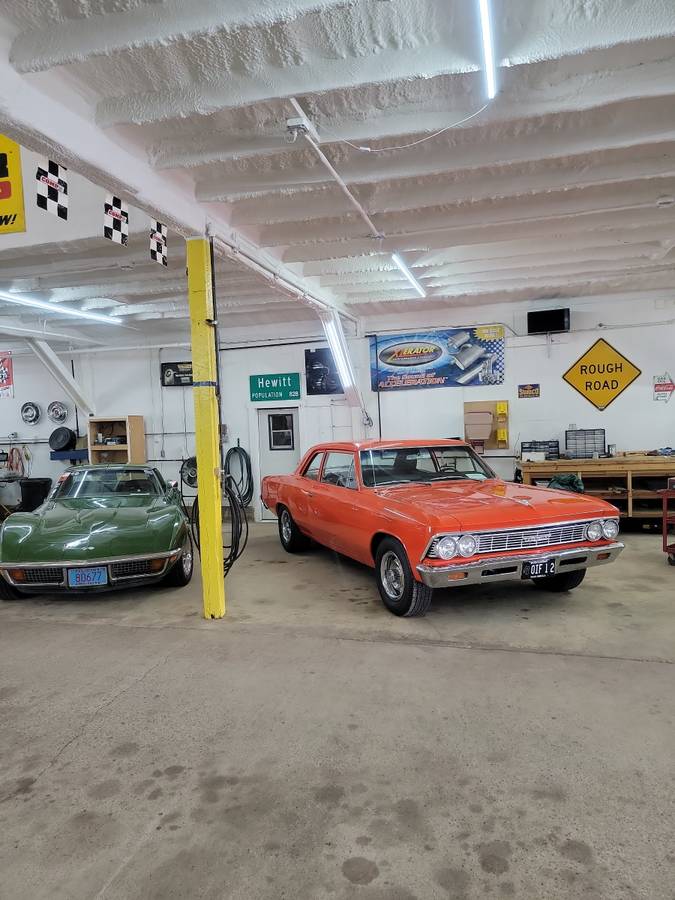 Chevrolet-chevelle-300-1966-orange-1