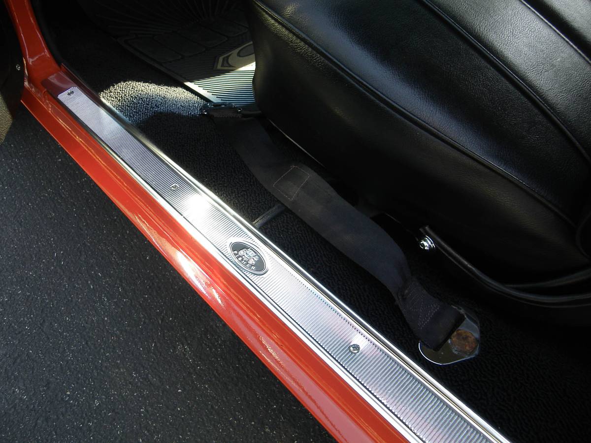 Chevrolet-chevelle-300-1966-orange-12