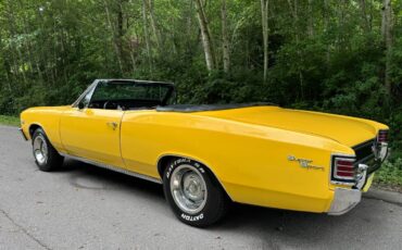 Chevrolet-chevelle-convertible-1967-yellow-1