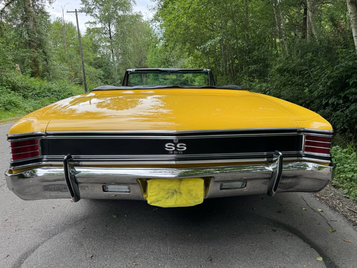 Chevrolet-chevelle-convertible-1967-yellow-4