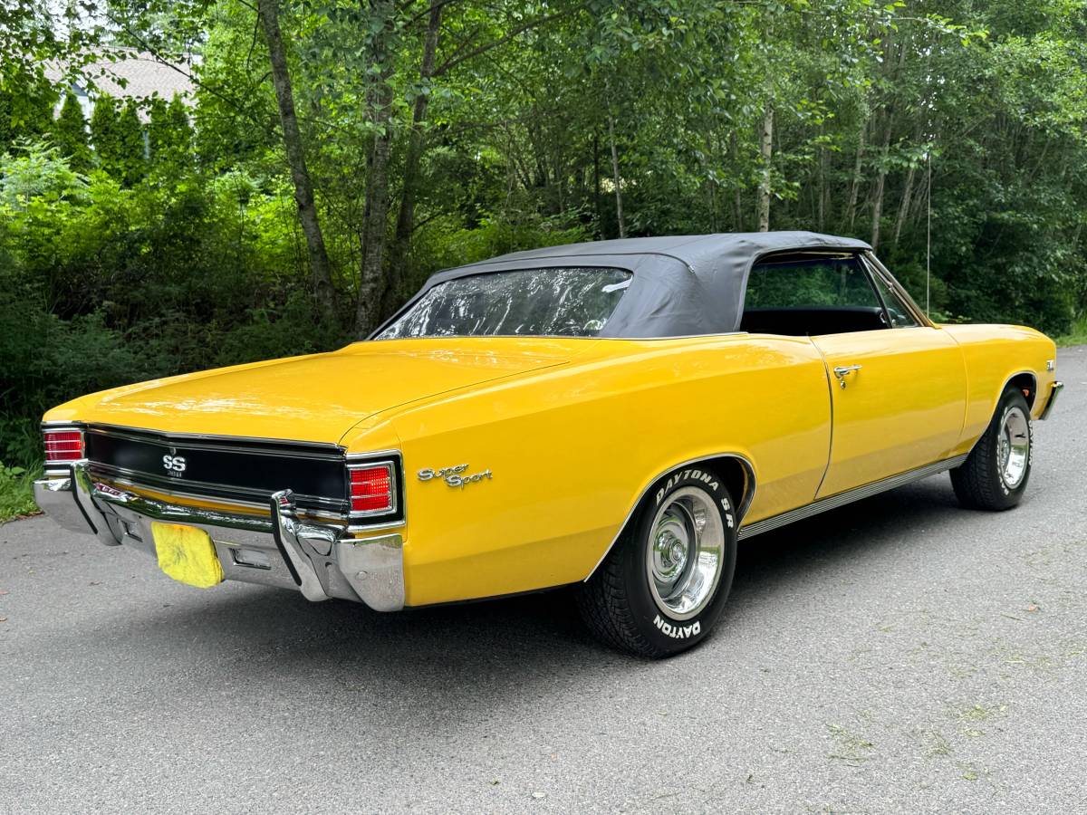 Chevrolet-chevelle-convertible-1967-yellow-9