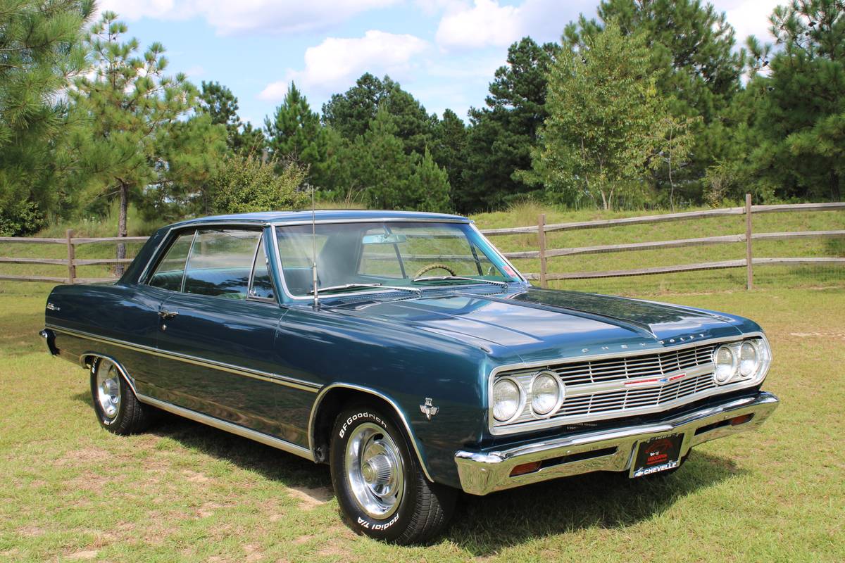 Chevrolet-chevelle-malibu-1965-green-1