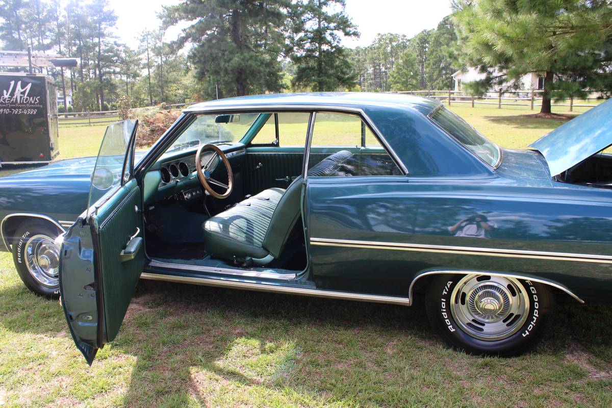 Chevrolet-chevelle-malibu-1965-green-11