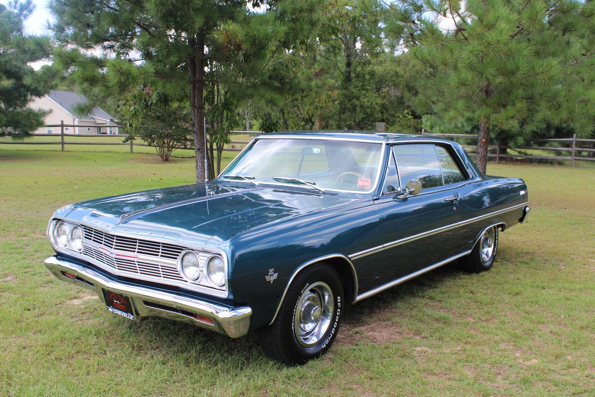 Chevrolet-chevelle-malibu-1965-green-22
