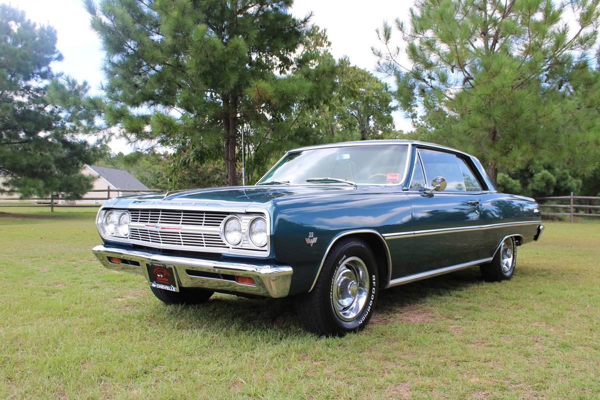 Chevrolet-chevelle-malibu-1965-green-23