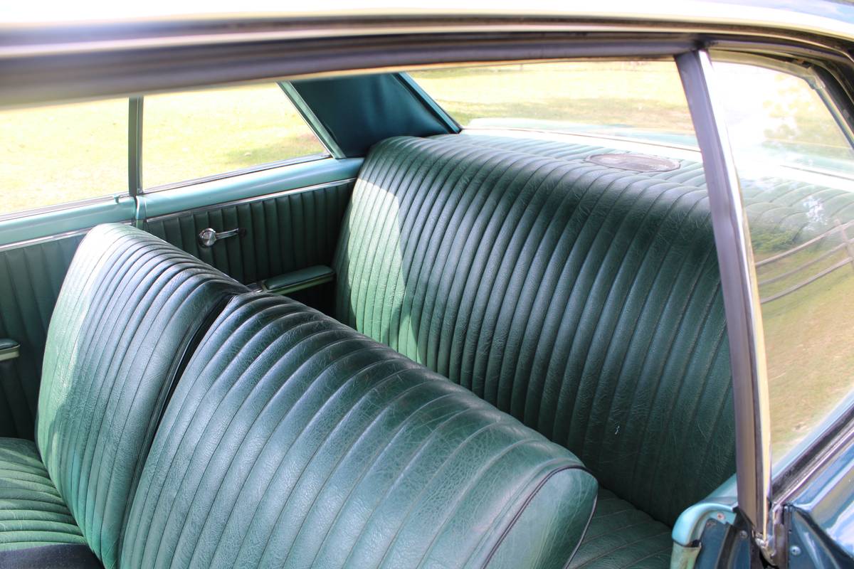 Chevrolet-chevelle-malibu-1965-green-6