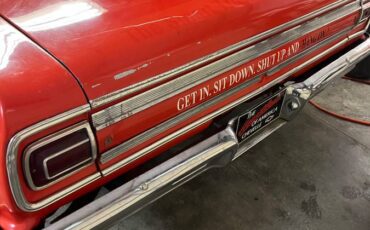 Chevrolet-chevelle-malibu-1965-orange-10
