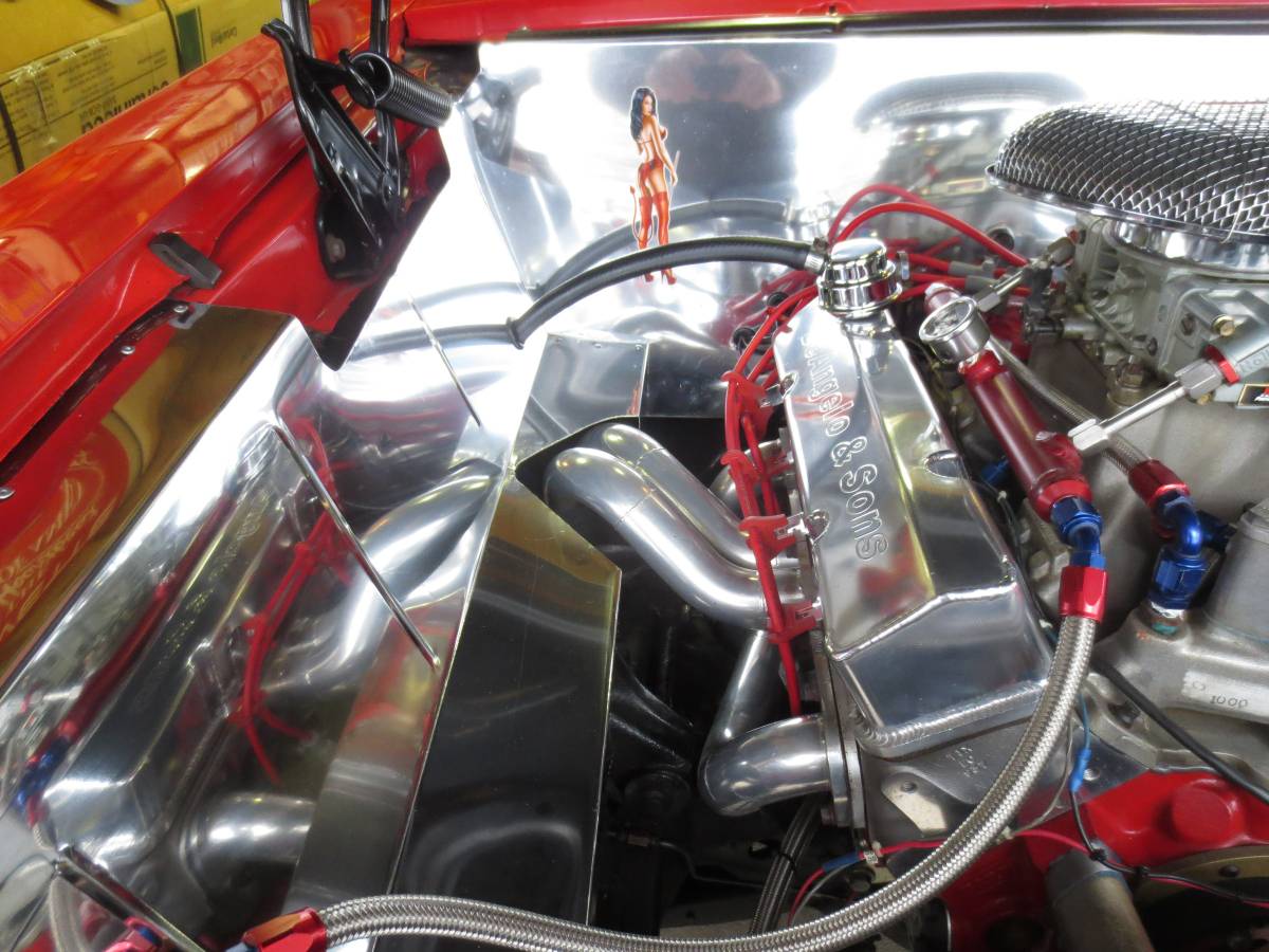Chevrolet-chevelle-malibu-1967-red-12