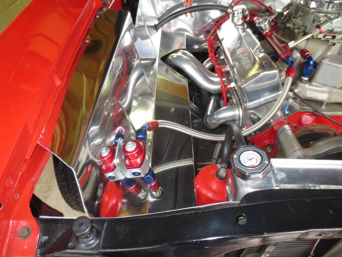 Chevrolet-chevelle-malibu-1967-red-13