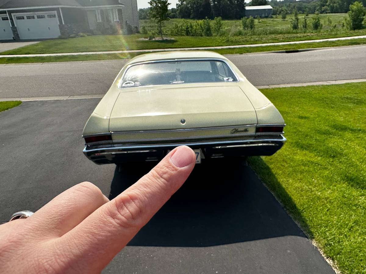 Chevrolet-chevelle-malibu-1968-yellow-3
