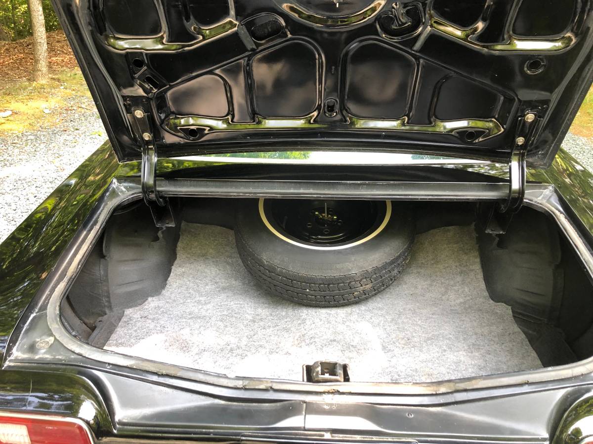 Chevrolet-chevelle-malibu-1974-black-11