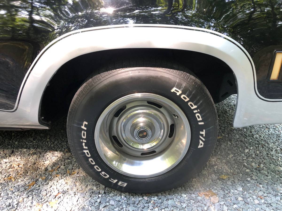 Chevrolet-chevelle-malibu-1974-black-12