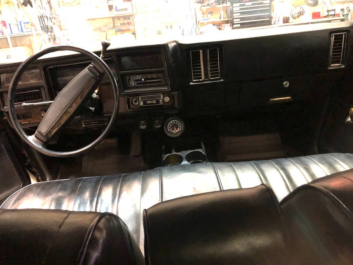Chevrolet-chevelle-malibu-1974-black-6