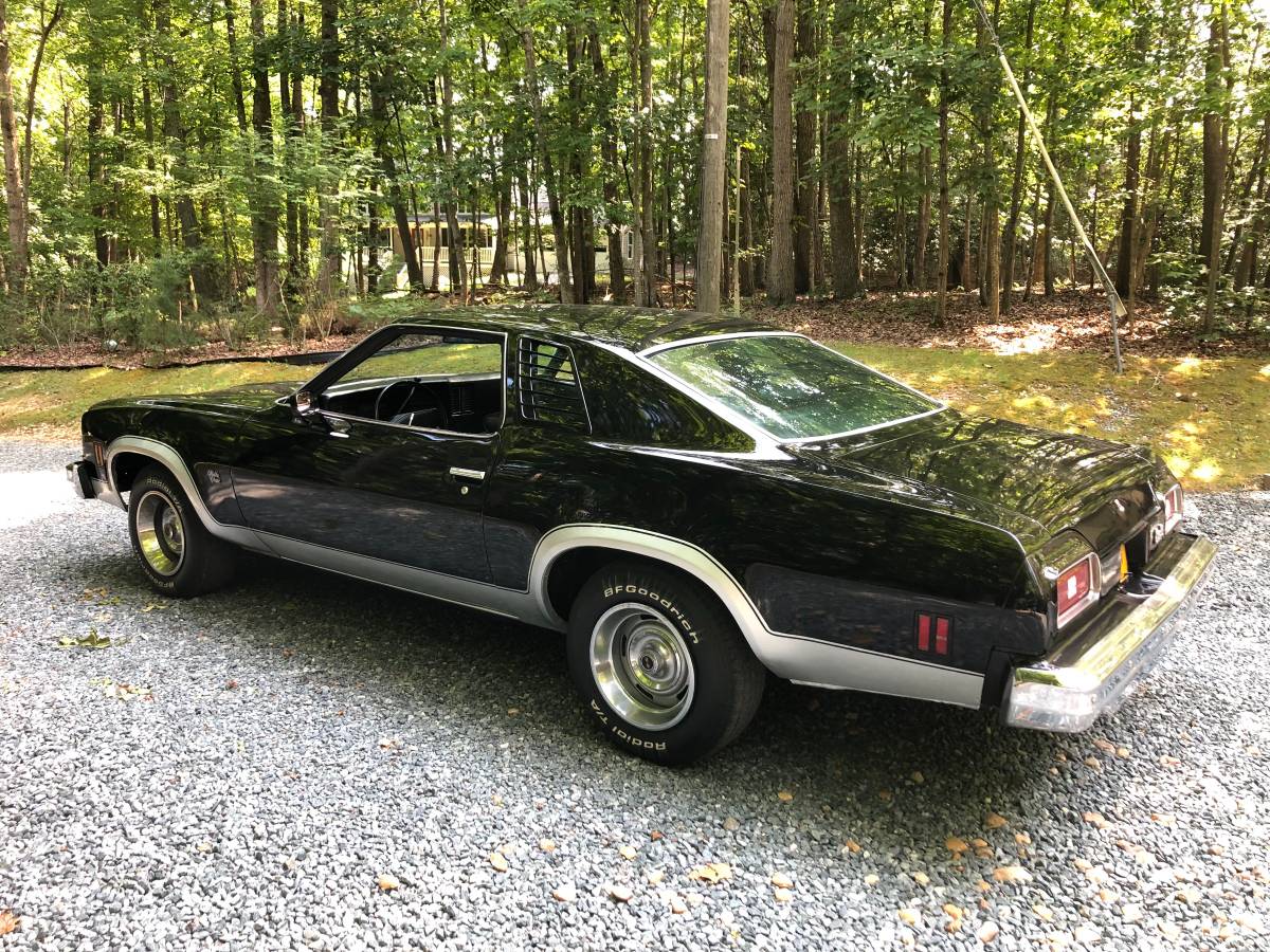 Chevrolet-chevelle-malibu-1974-black-7