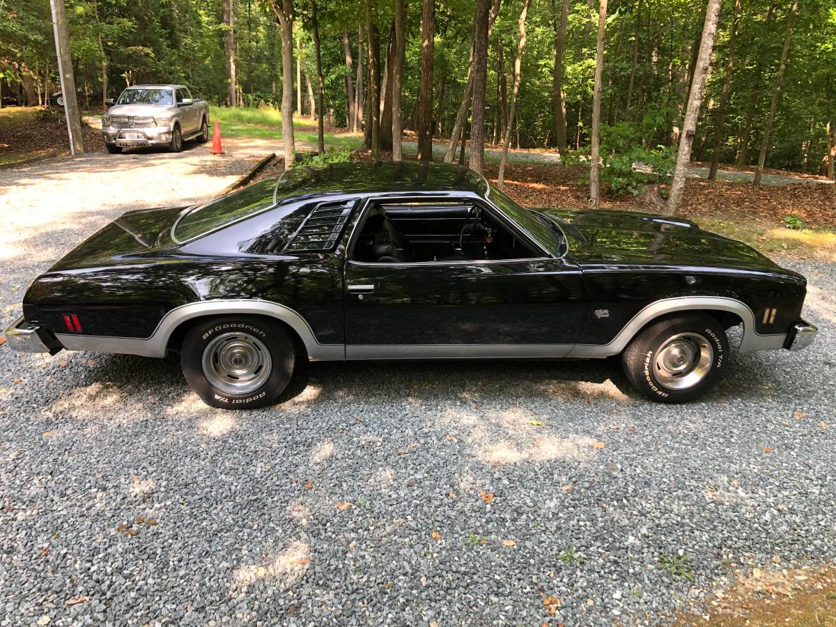 Chevrolet-chevelle-malibu-1974-black-8