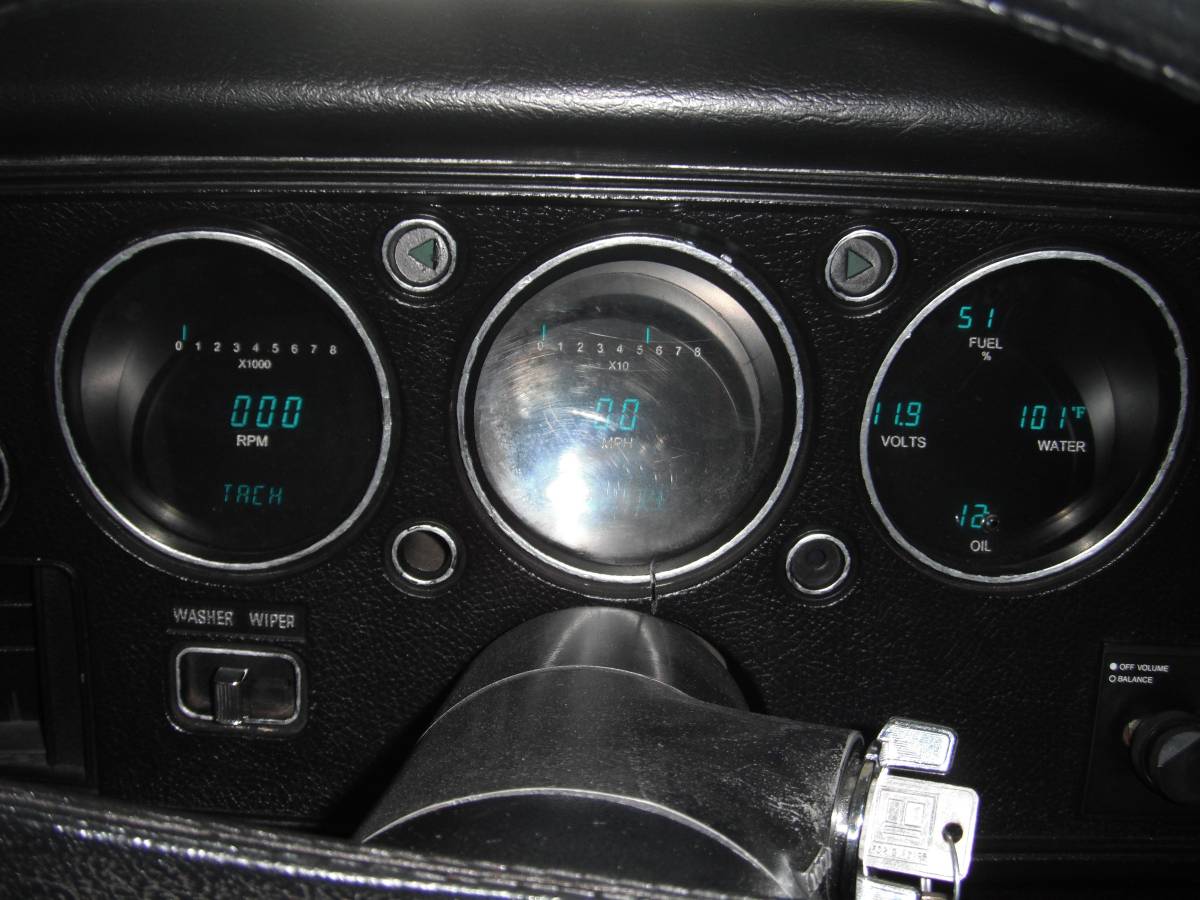 Chevrolet-chevelle-ss-1971-silver-18