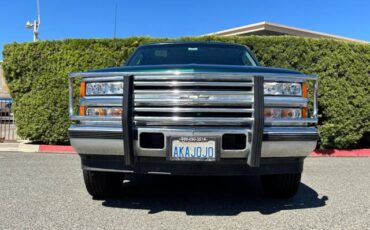 Chevrolet-chevy-suburban-3500-hd-diesel-1995-green-1