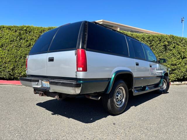 Chevrolet-chevy-suburban-3500-hd-diesel-1995-green-4