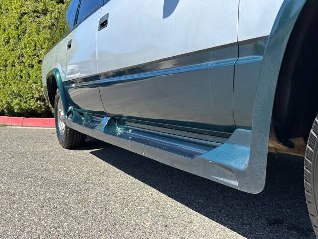 Chevrolet-chevy-suburban-3500-hd-diesel-1995-green-9