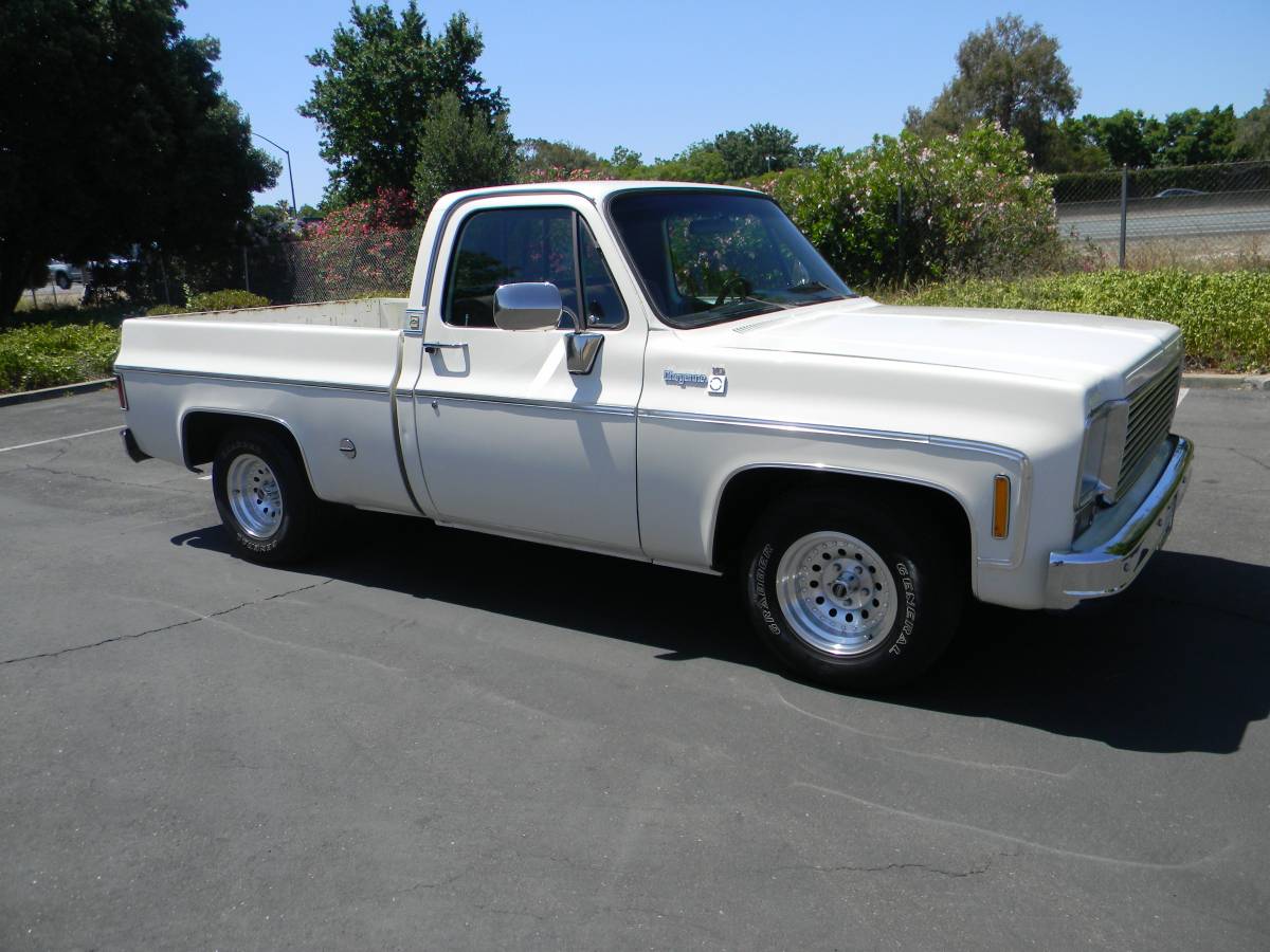 Chevrolet-cheyenne-1975-2