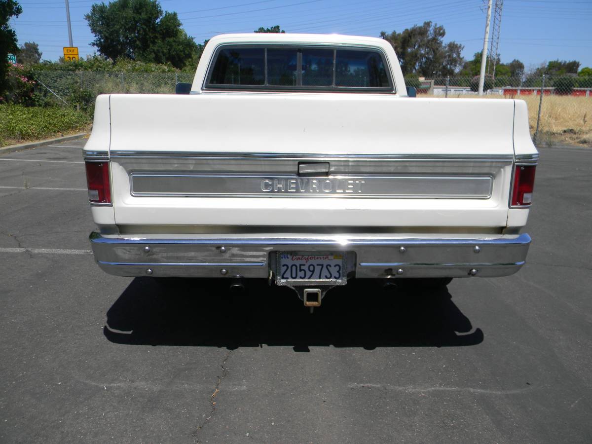 Chevrolet-cheyenne-1975-4