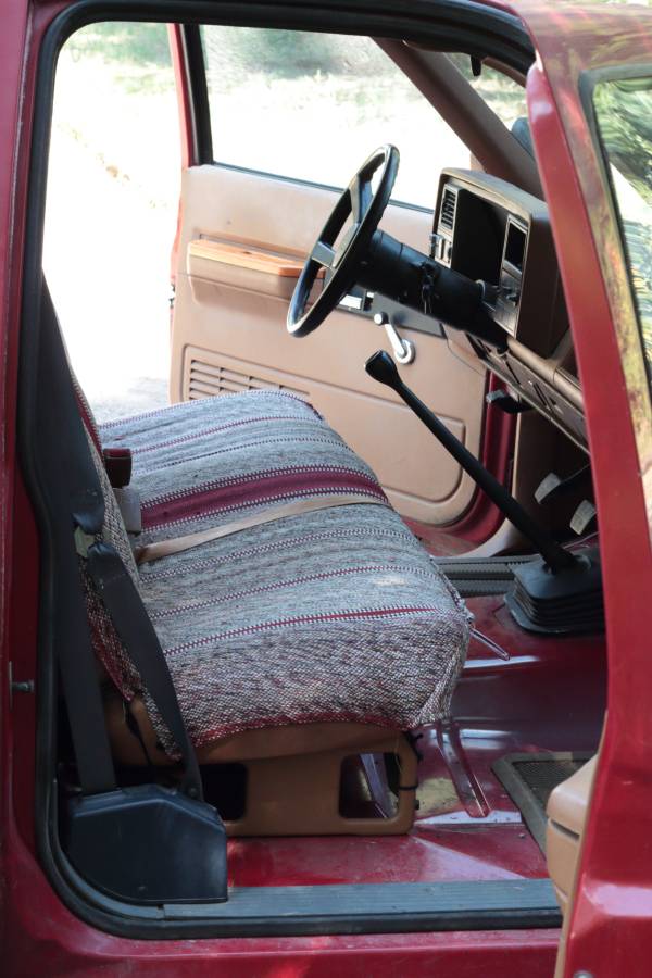 Chevrolet-cheyenne-1990-red-10