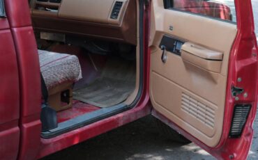 Chevrolet-cheyenne-1990-red-8