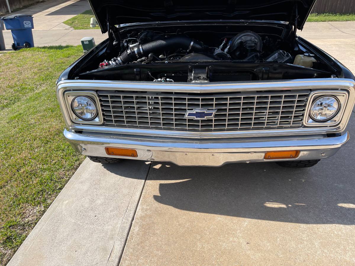 Chevrolet-cheyenne-c20-34-ton-1972-black-14