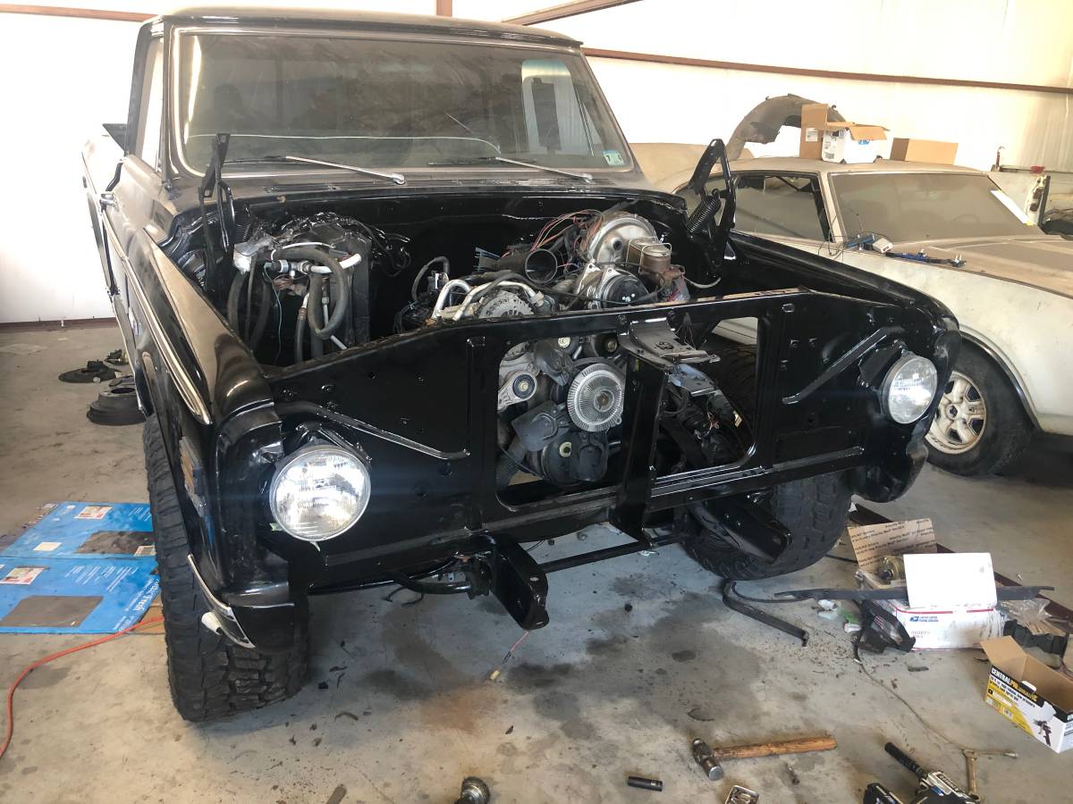 Chevrolet-cheyenne-c20-34-ton-1972-black-16
