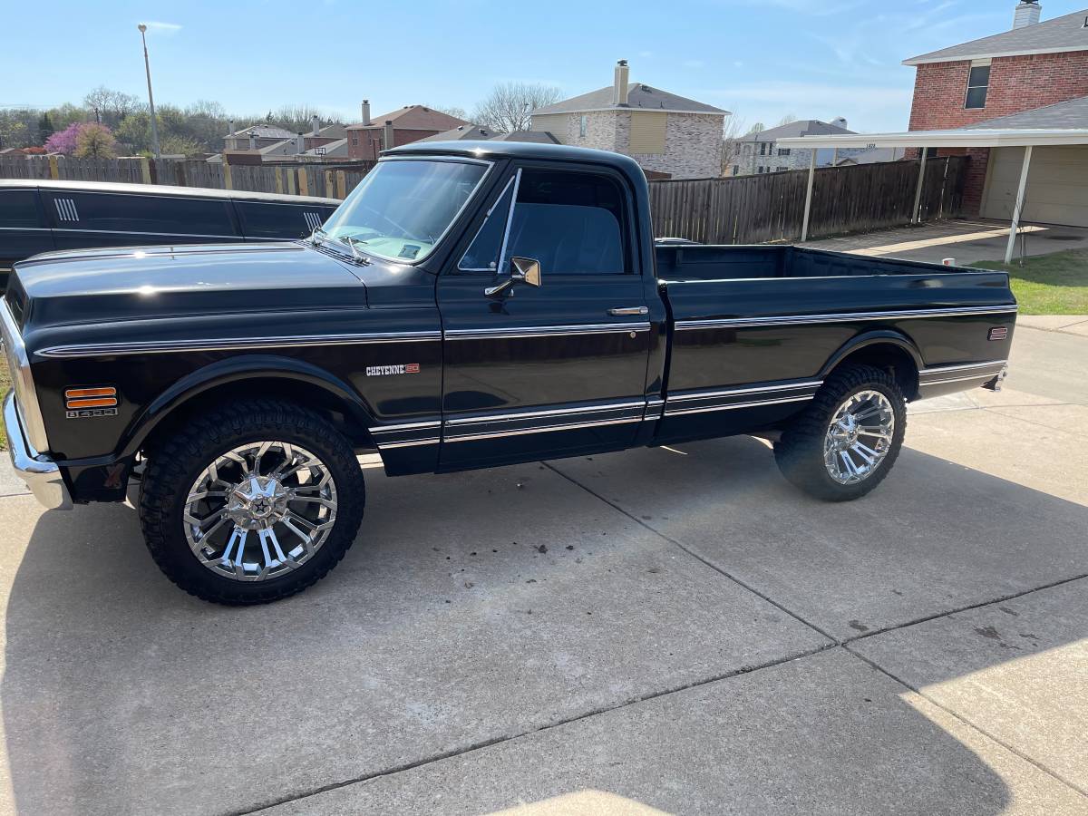 Chevrolet-cheyenne-c20-34-ton-1972-black-20