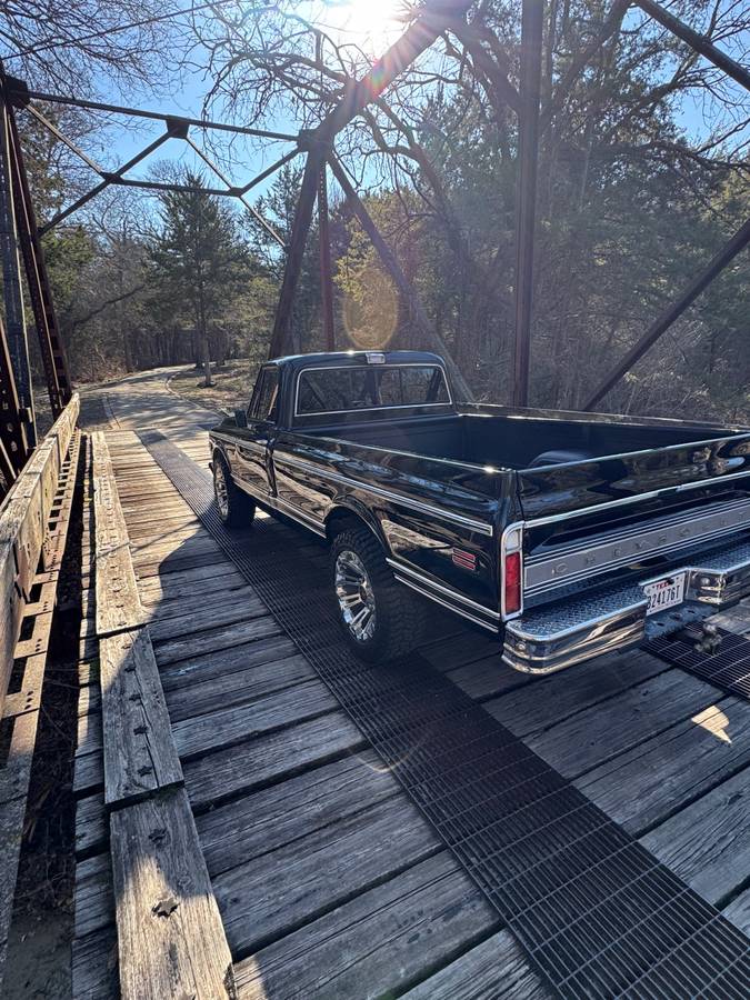 Chevrolet-cheyenne-c20-34-ton-1972-black-21